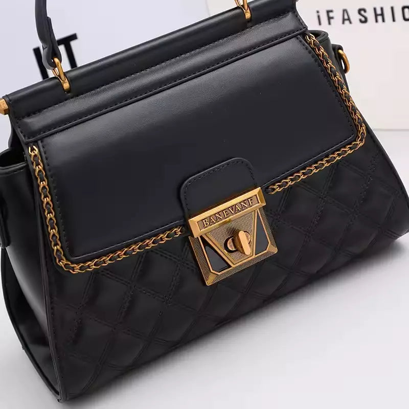 Bolsa Feminina Modelo Auréline Paris — A Bolsa que Fala Antes de Você Chegar