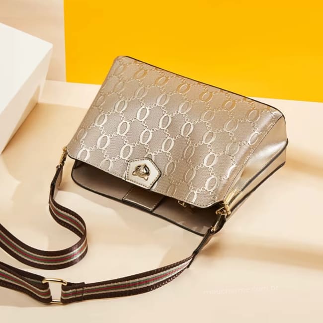 Bolsa Feminina Transversal Em  Couro Refinado Modelo Dauphine Beige
