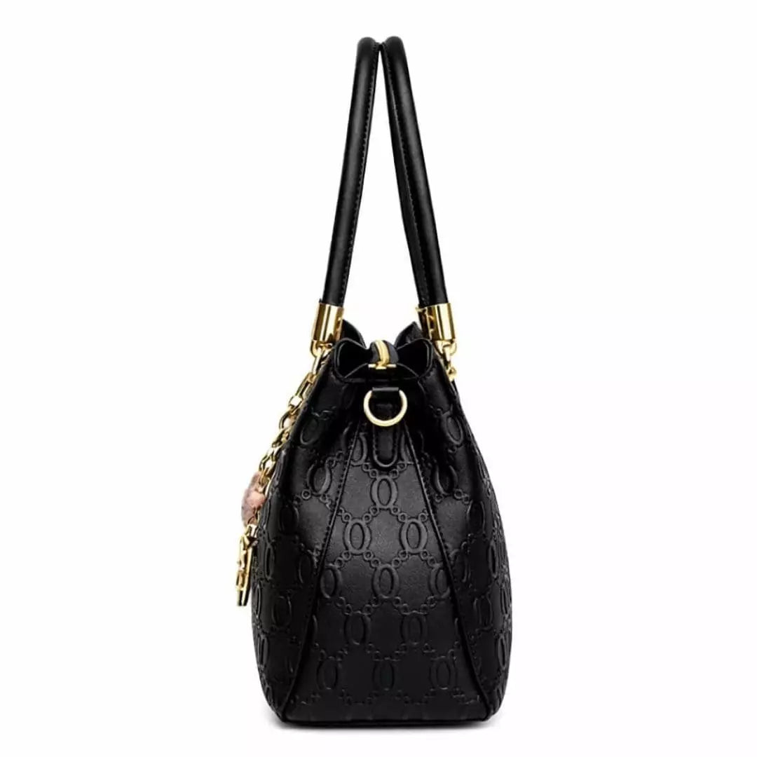 Bolsa Feminina Grande Preta De  Couro Refinado Modelo Alma Black