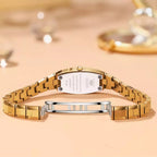 Relógio Feminino Pequeno  Modelo  Auréline Gold
